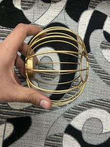 Beautiful Candle Stand (Golden)