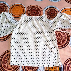🛍️Polka Dot Cold Shoulder Top &amp; Black Jeans ⭐⭐⭐⭐⭐