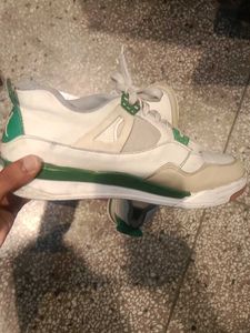 Air Jordan 4 Retro Sneakers