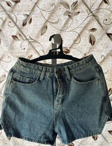 URBANIC NEW DENIM SHORTS