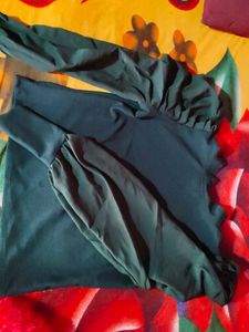 Green Long Sleeve Top