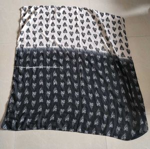 Heart Printed Black And White Stole