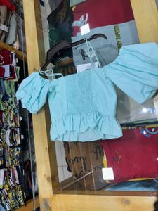 Zara Off Shoulder Top Size s