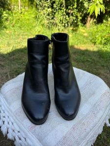 Chic Black Ankle Boots