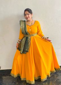 Wear On This Karwachauth At Home For Pics.. New..only Cash