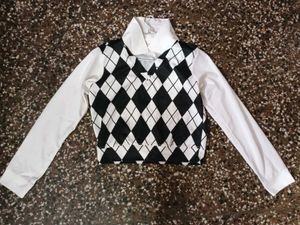 Argyle Crop Top with White Collar