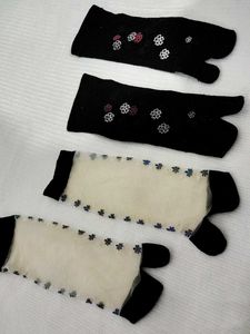 🆕Floral Tabi Socks - Unique Style 😍