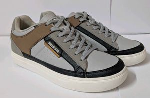 Mens Sneakers Size 6 🔥