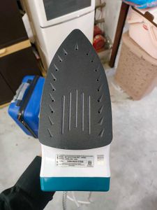 Steam Iron - Blue &amp; White
