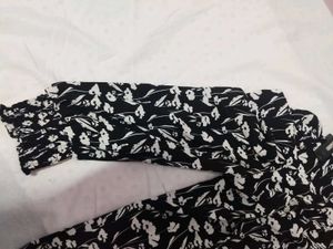 Beautiful Black Nd White Top For Daily Wear