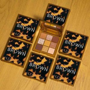 Toffee Brown Huda Beauty Eyeshadow Palette