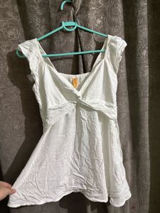 White Twist Front Top