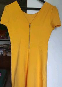 Chic Yellow Zara Dress