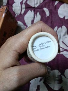 Neon Green Glowing Eyeliner