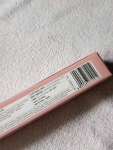 Womaniya Foundation And Concealer Combo