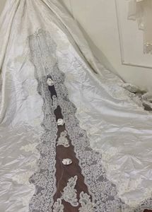 Elegant Wedding Gown