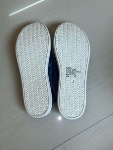 Casual shoes