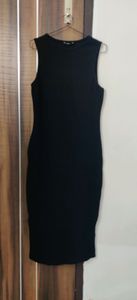 Black bodycon dress (New- unused)