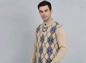 Stylish Argyle Pattern Sweater