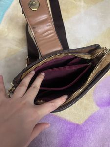 Stylish Patterned Crossbody Bag 💼🤎