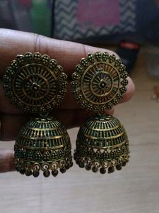 Earings
