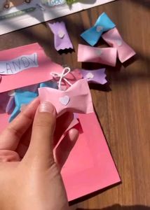 Valentine&#39;s Candy Gift Box