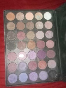 Large Eyeshadow Palette