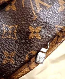 Louis Vuitton (Non Automatic)