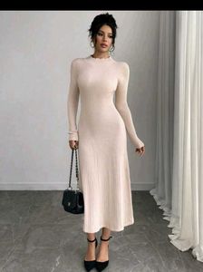 Elegant Knit Midi Dress