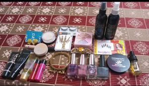 Makeup & Jewelry Bundle