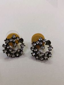 Black Metal Jerkin Earings