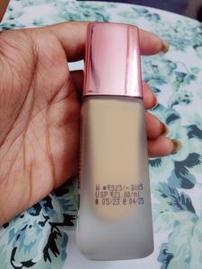 Maybelline Fit Me Foundation - N200 Neutral Nude