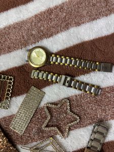 Hair accessories with two watches only at 299