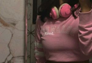 Pink Graphic Crop Sweatshirt | Relaxed Fit