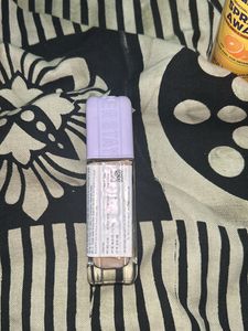 Maybelline Foundation 220