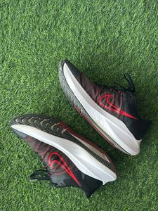 Black-red Nike Running Shoes For Men