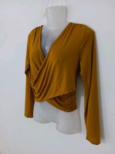 CUTE WRAP TOP