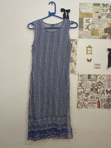 Blue &amp; White Patterned Sleeveless Dress