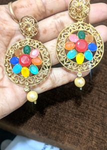 Any 1 Earring At 250/-