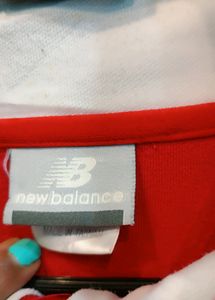 🇹🇼 New Balance Hoodie