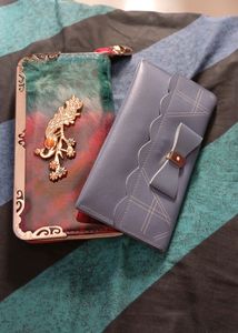 ✨  2 Clutches ✨
