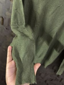 DARK GREEN SWEATER