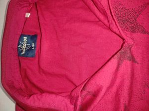 New Unused Large Size Red Tshirt