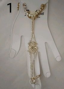 Golden Rhinestone Hand Harness Bracelet wit Finger
