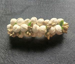 Beautiful Floral Hair Accessories Set