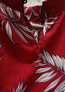 Red &amp; White Leaf Print Halter Top