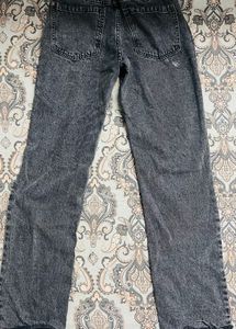 Distressed Black Wash Jeans