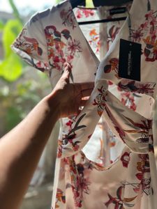 Cuts And Flowers White
