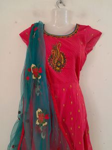Pink Embroidered Kurta With Dupatta (Women&#39;s)