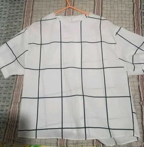 Grid Pattern Top